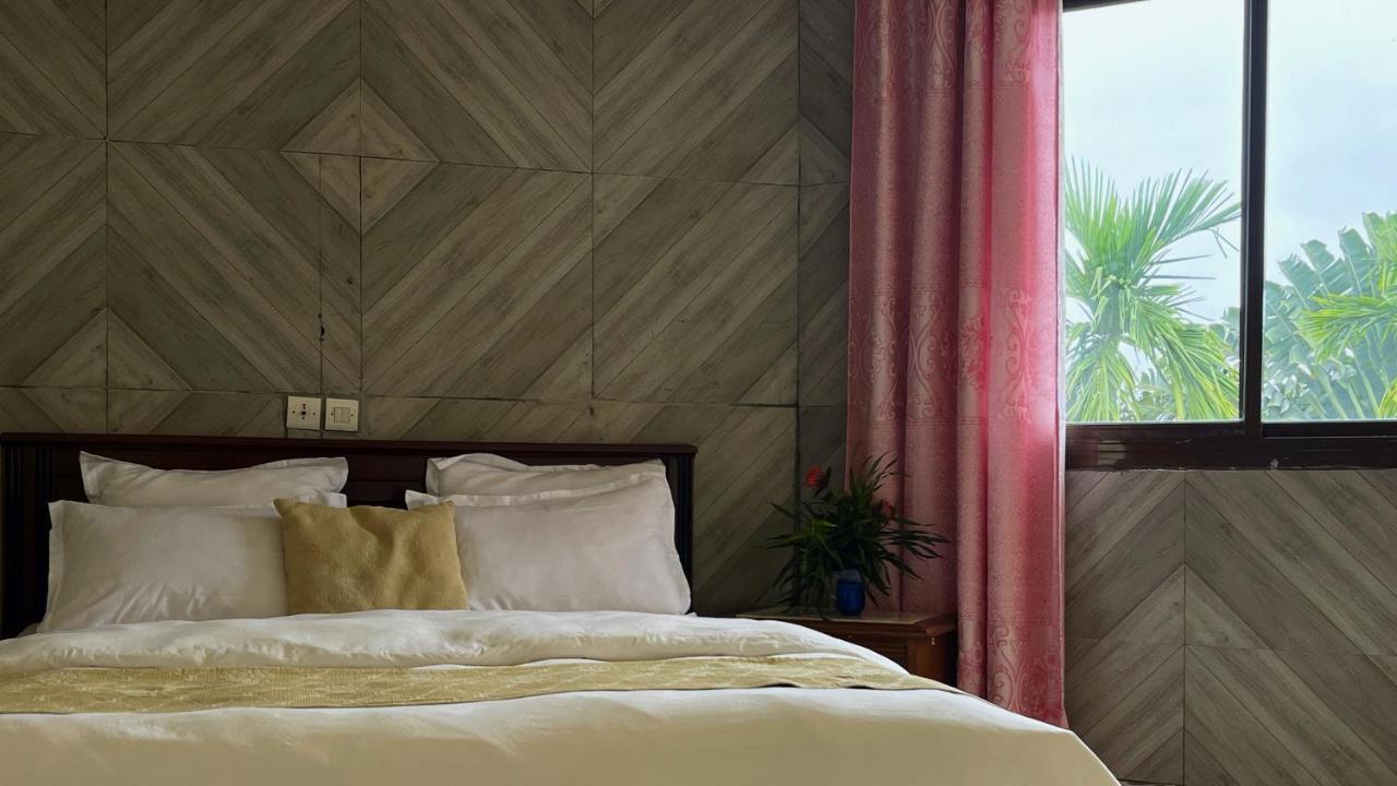 Hotel Les Polygones คริบี ภายนอก รูปภาพ