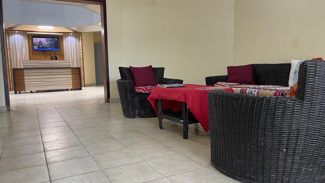 Hotel Les Polygones คริบี ภายนอก รูปภาพ