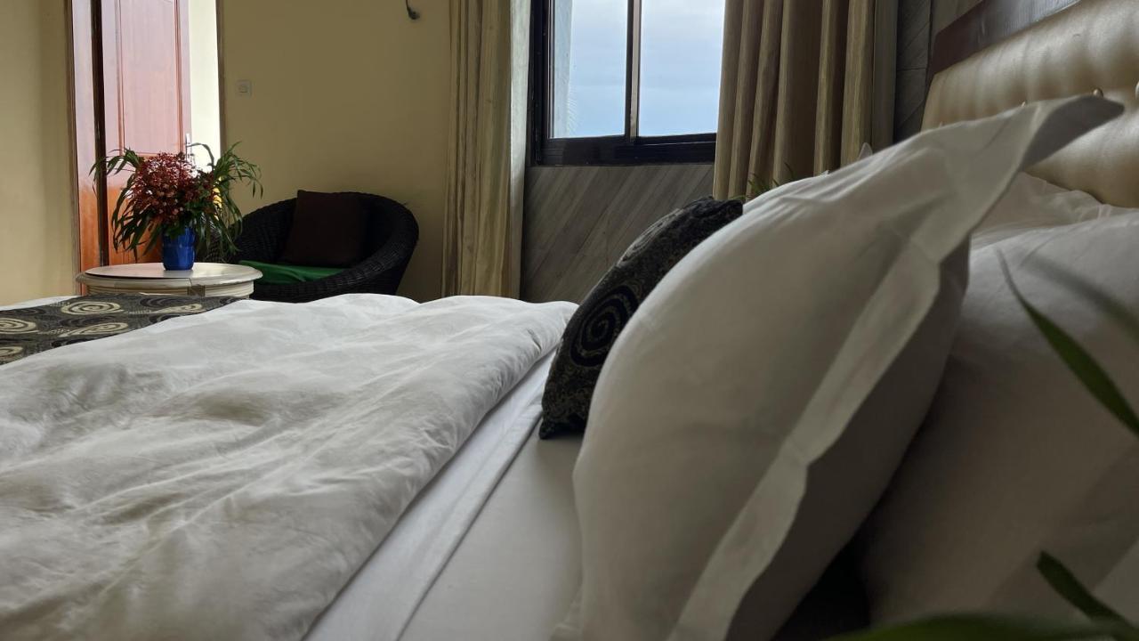 Hotel Les Polygones คริบี ภายนอก รูปภาพ