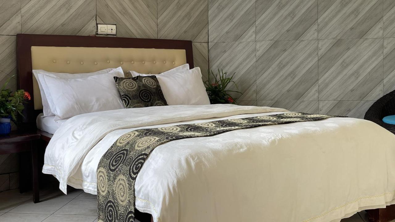Hotel Les Polygones คริบี ภายนอก รูปภาพ